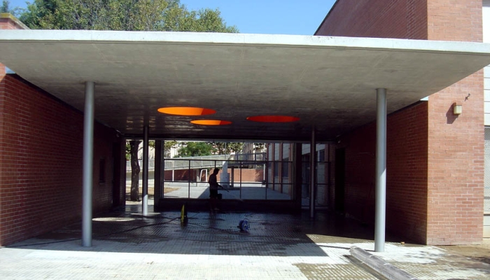 Instituto Jaume Balmes – Ejecución de marquesina exterior